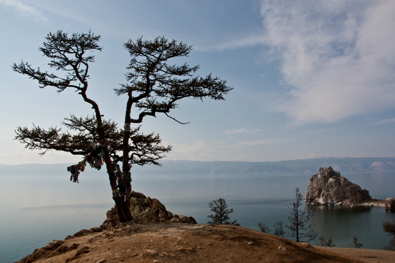 Скала Шаманка и Сарайский пляж